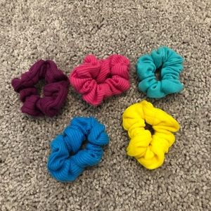 Colorful scrunches